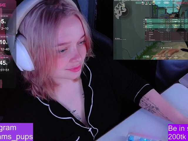 AlinaAdams webcam