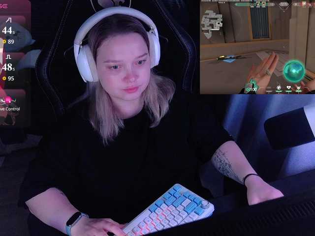 AlinaAdams live cam on BongaCams