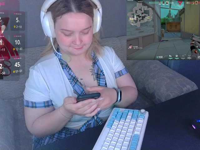 AlinaAdams live cam on BongaCams