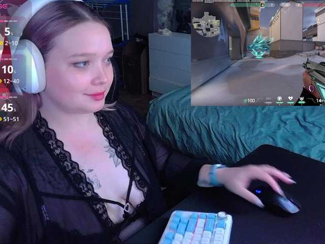 AlinaAdams live webcam show