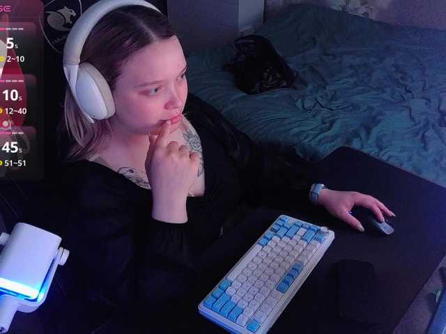 AlinaAdams live webcam show