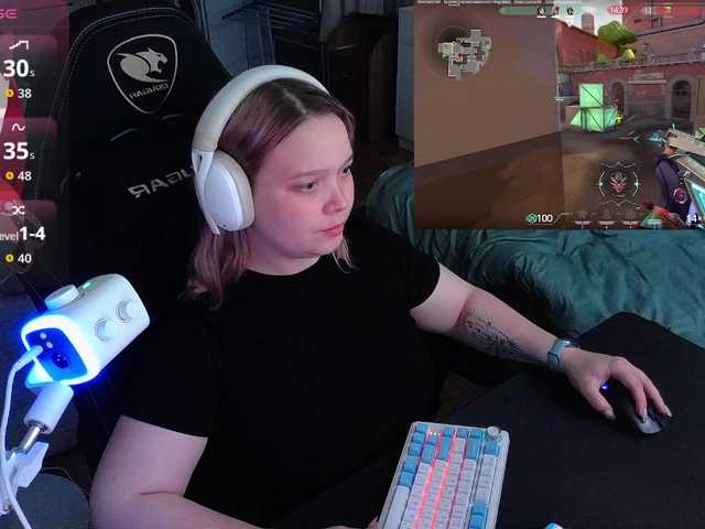 AlinaAdams live webcam show