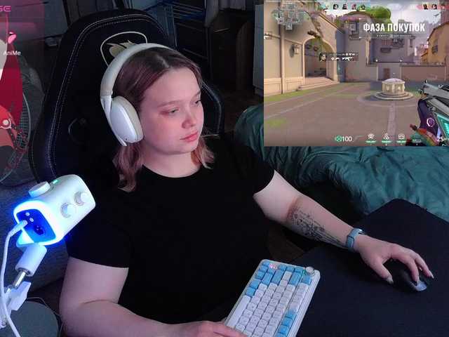 AlinaAdams live webcam show