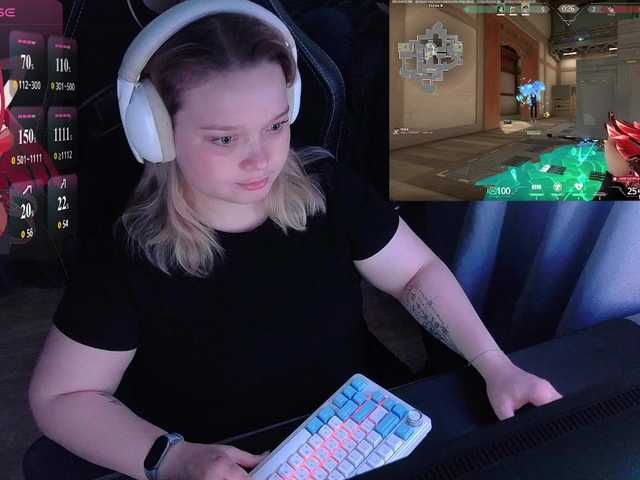 AlinaAdams live cam on BongaCams