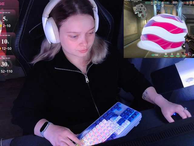 AlinaAdams