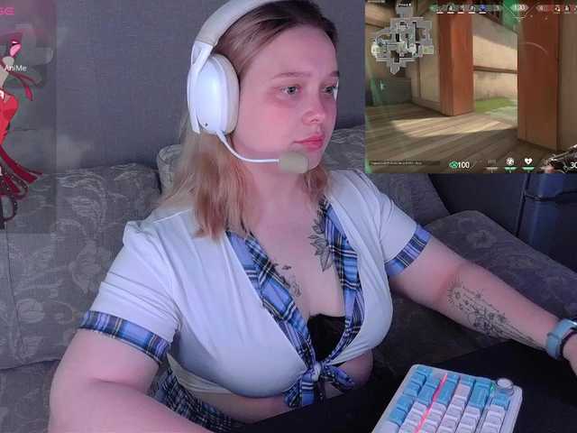 AlinaAdams live cam on BongaCams