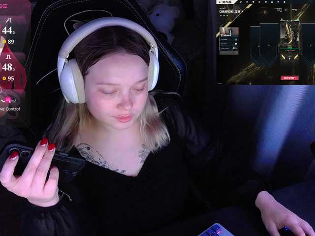 AlinaAdams — live female cam