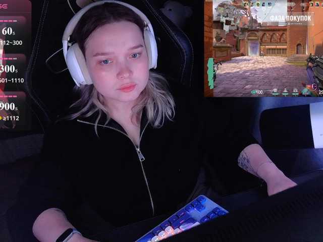 AlinaAdams live cam on BongaCams