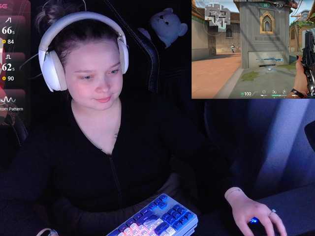 AlinaAdams live cam on BongaCams