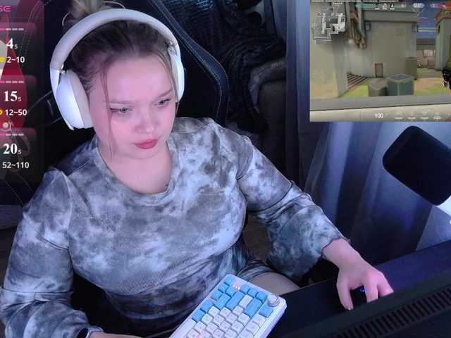 AlinaAdams live cam preview