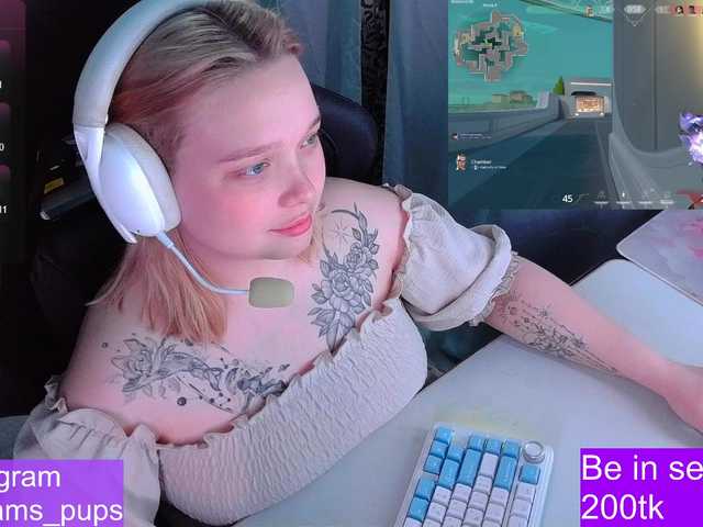 AlinaAdams live cam on BongaCams