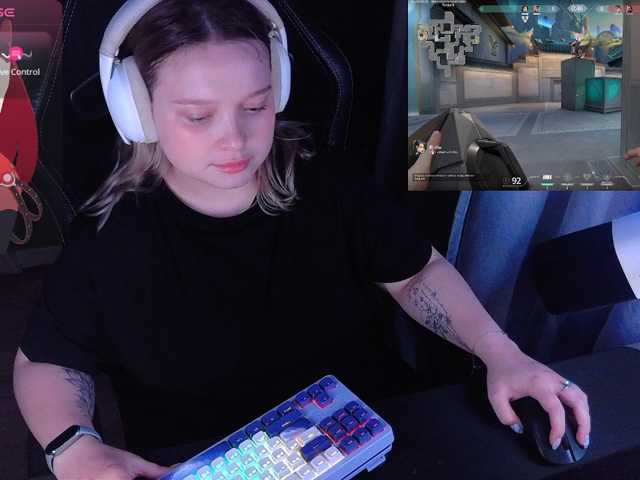 AlinaAdams