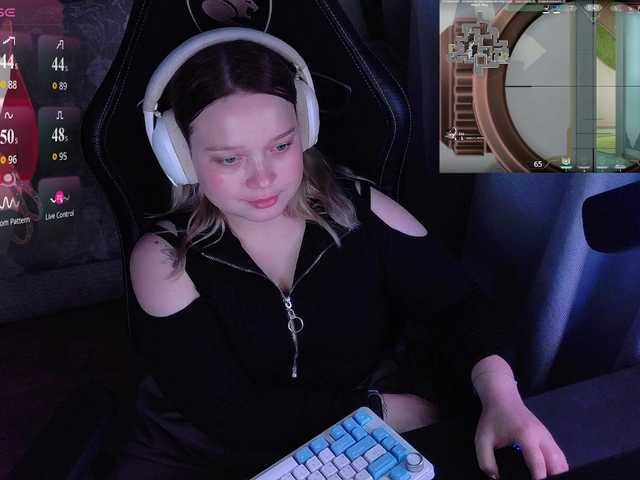 AlinaAdams live cam on BongaCams