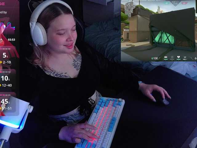 AlinaAdams live webcam show