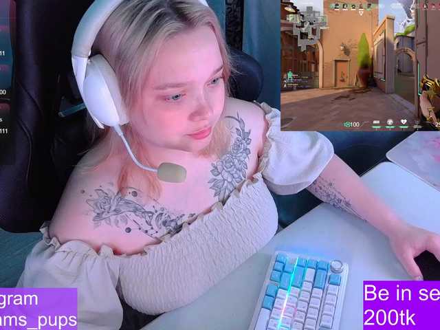 AlinaAdams live cam