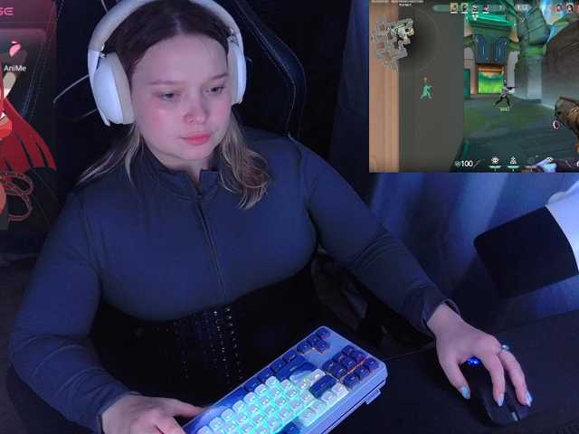 AlinaAdams