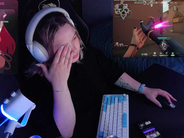 AlinaAdams live webcam show