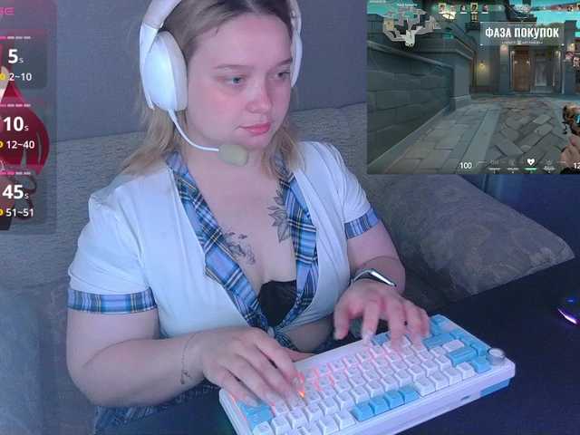 порно AlinaAdams
