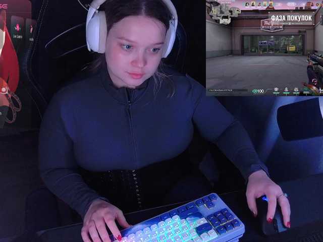 AlinaAdams live cam on BongaCams