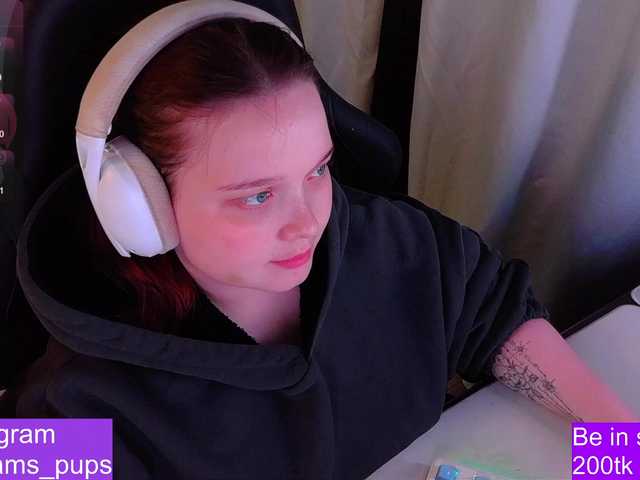 AlinaAdams's BongaCams show and profile