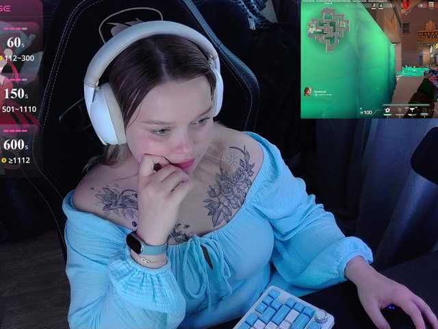 AlinaAdams live cam preview