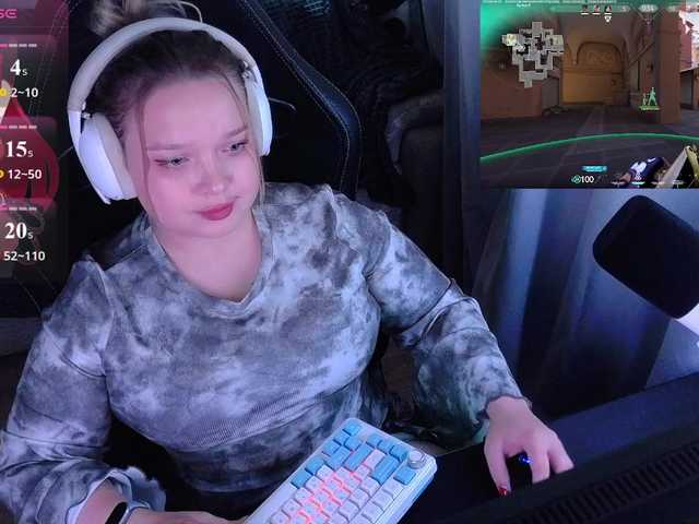 AlinaAdams live cam preview