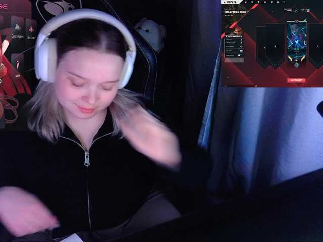 AlinaAdams live cam on BongaCams