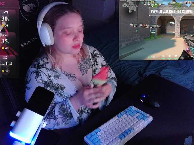 AlinaAdams live webcam show