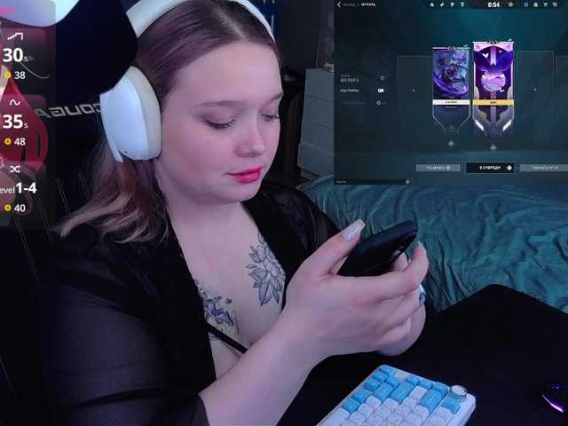 AlinaAdams live webcam show