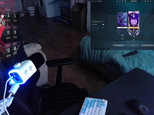 alinaadams live sex