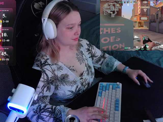 AlinaAdams live cam on BongaCams