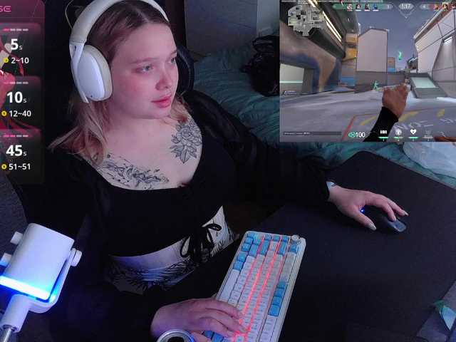 AlinaAdams live webcam show