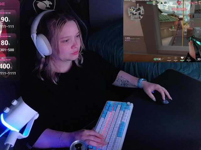 AlinaAdams live webcam show