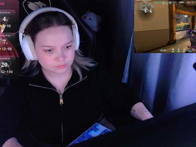 AlinaAdams, live now on BongaCams