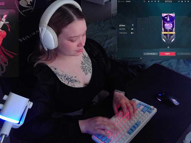 AlinaAdams live webcam show