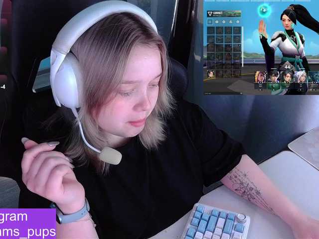 AlinaAdams live cam on BongaCams