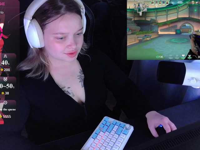AlinaAdams live cam preview