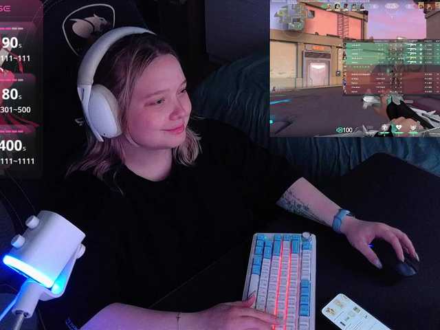 AlinaAdams live webcam show