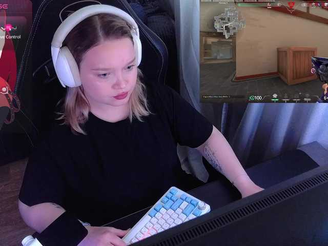 AlinaAdams live cam on BongaCams