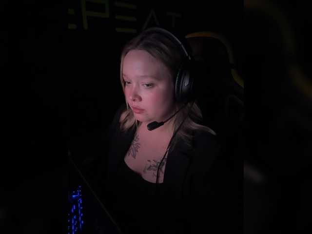 AlinaAdams live cam on BongaCams
