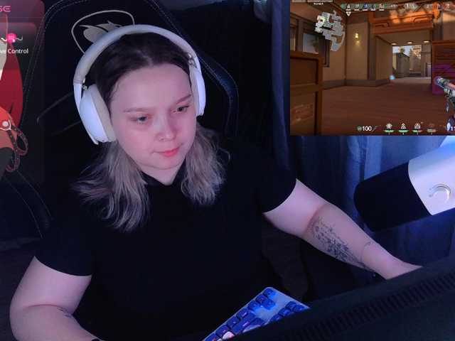 AlinaAdams live cam on BongaCams