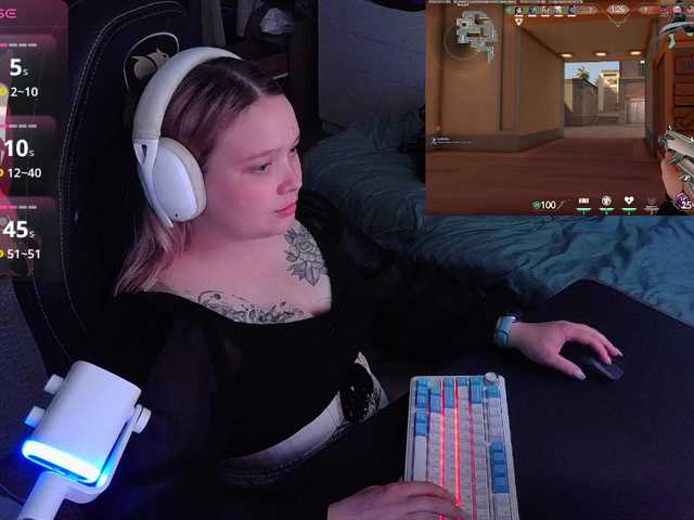AlinaAdams live webcam show
