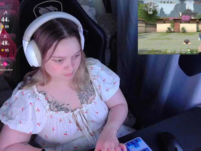 AlinaAdams live cam on BongaCams