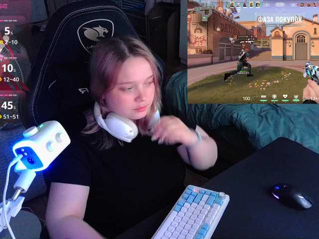 AlinaAdams live webcam show