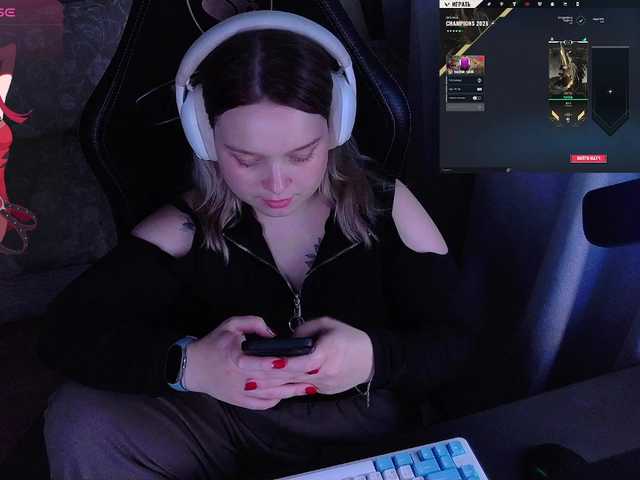 AlinaAdams