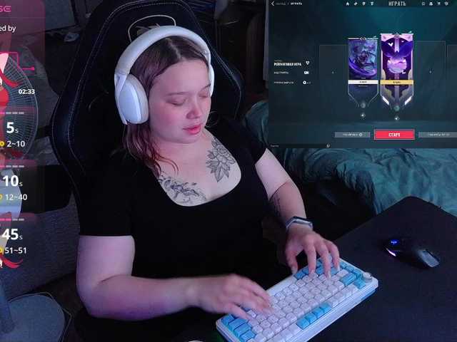 AlinaAdams live webcam show