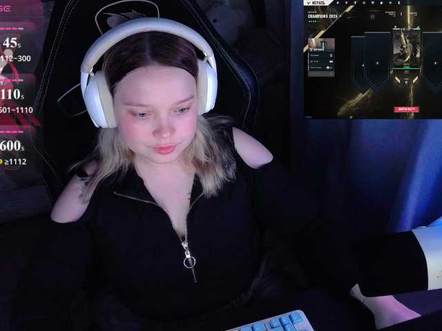 AlinaAdams live cam on BongaCams
