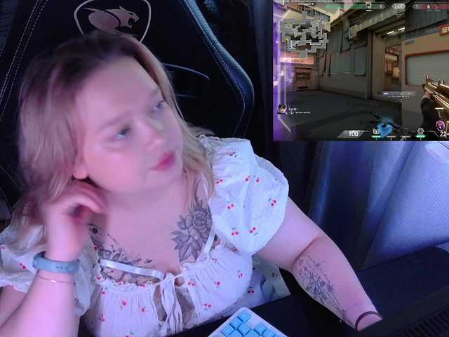 AlinaAdams live cam on BongaCams