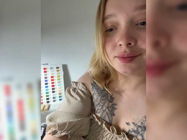 AlinaAdams live cam on BongaCams