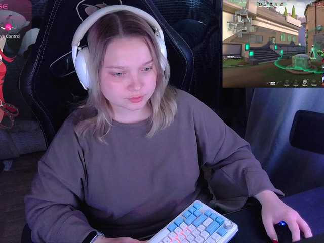 AlinaAdams live cam on BongaCams